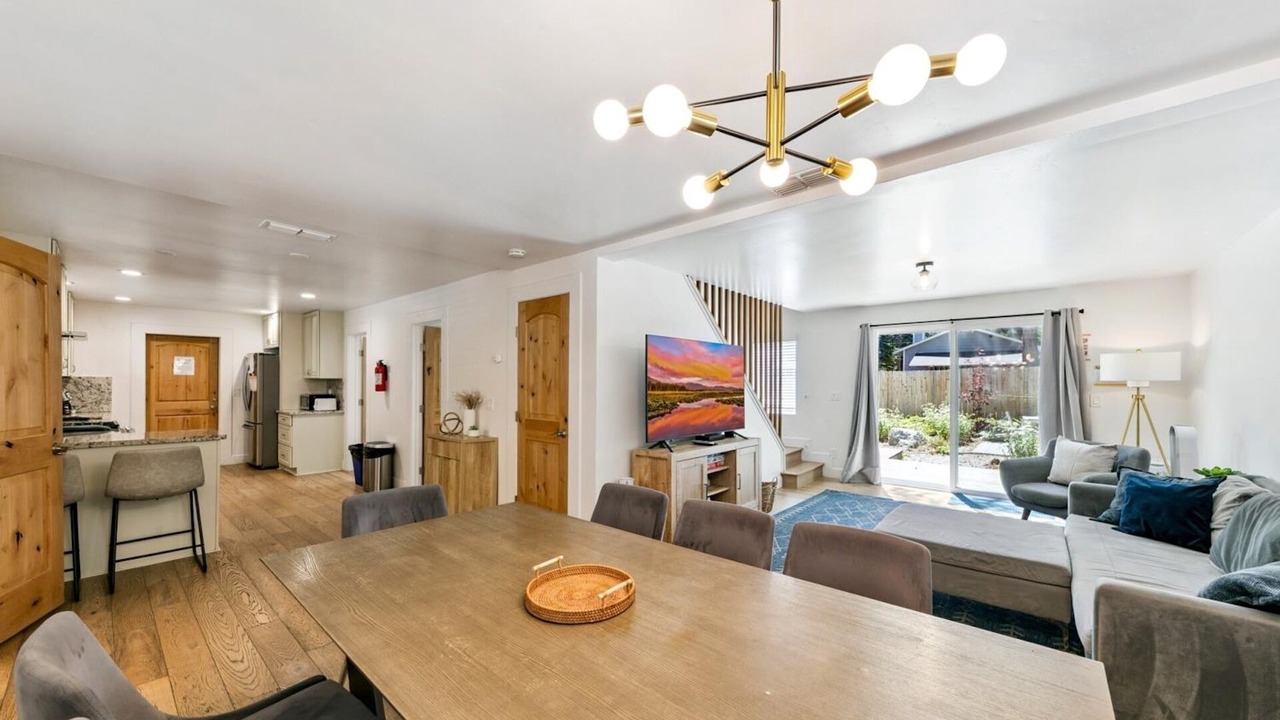 Photo of Livingroom in North Upper Truckee