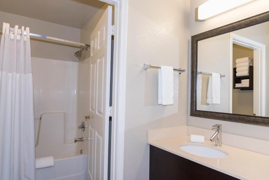 Photo of Bathroom in Oakbrook Terrace