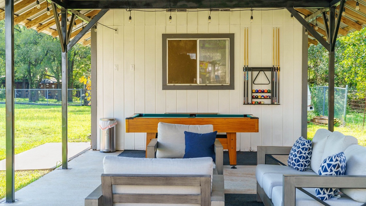 Photo of Outdoor in East Oak Hill