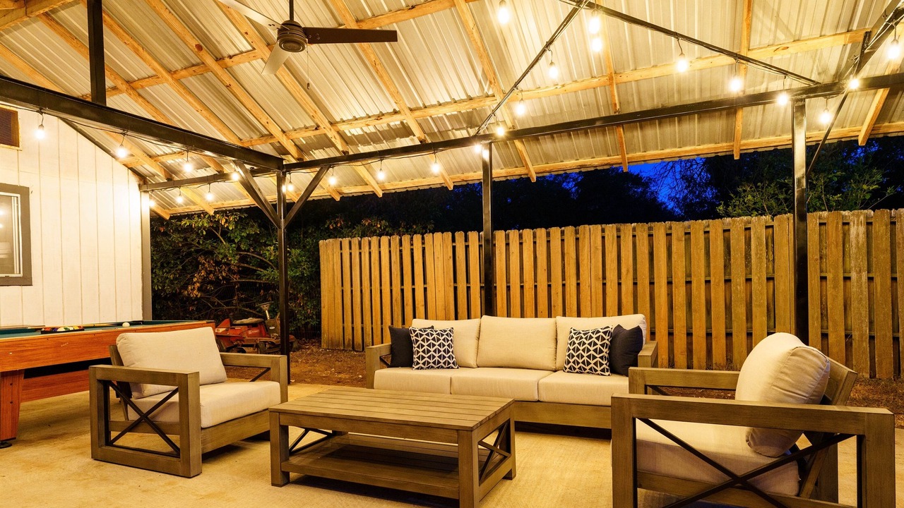 Photo of Outdoor in East Oak Hill