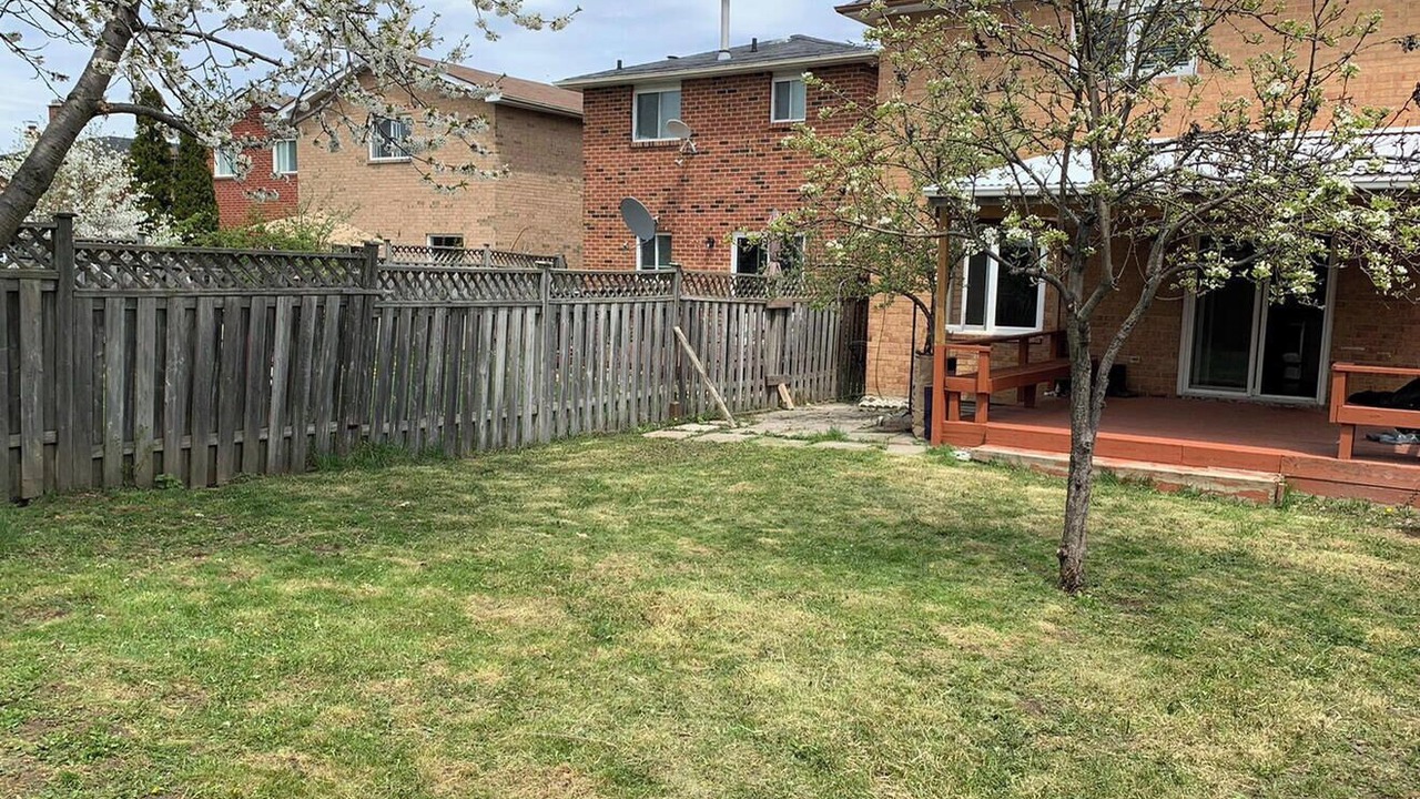 Photo of Outdoor in Brampton West