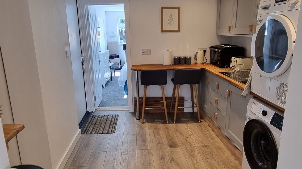 Photo of Others in Bobbing