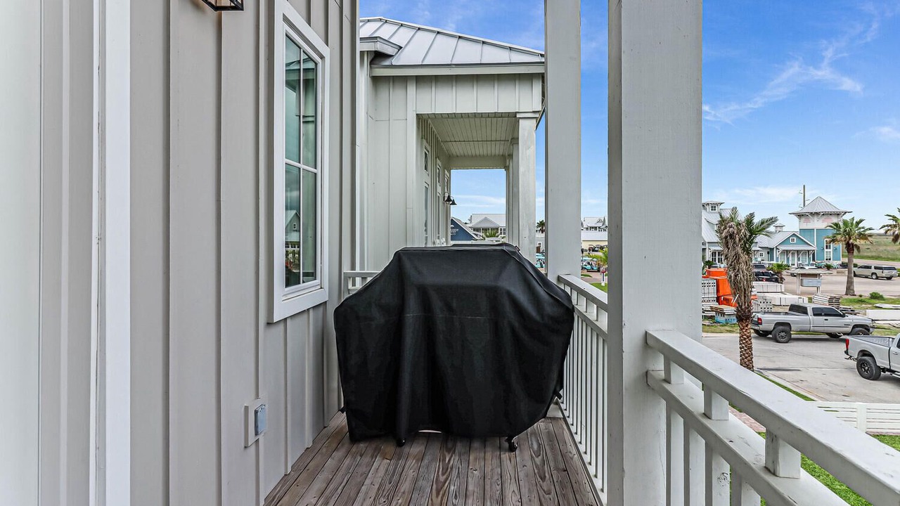 Photo of Patio Balcony in Cinnamon Shore