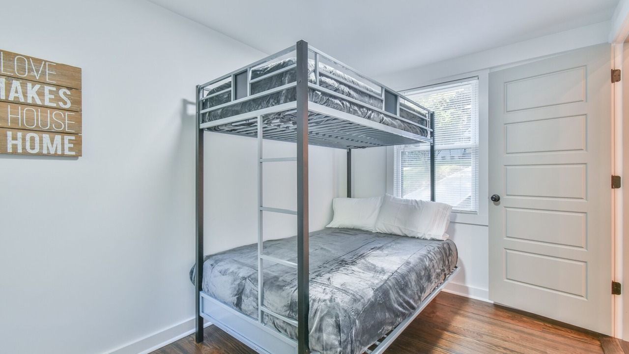 Photo of Bedroom in Belvedere Park