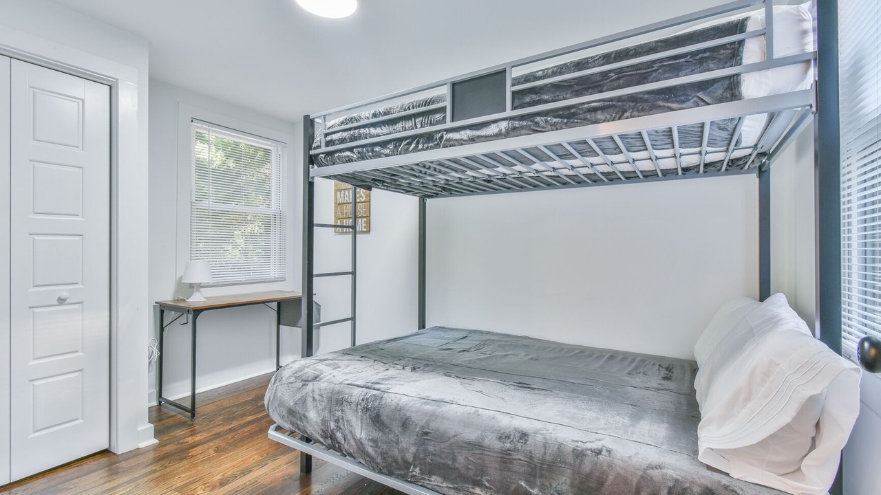 Photo of Bedroom in Belvedere Park