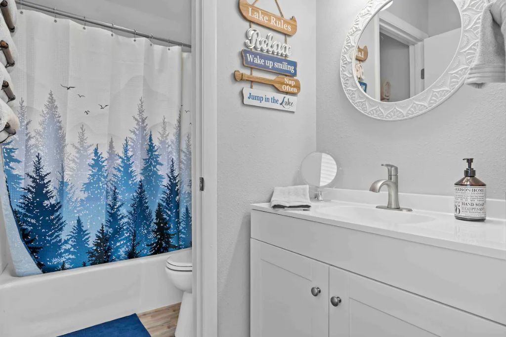 Photo of Bathroom in Hot Springs Village