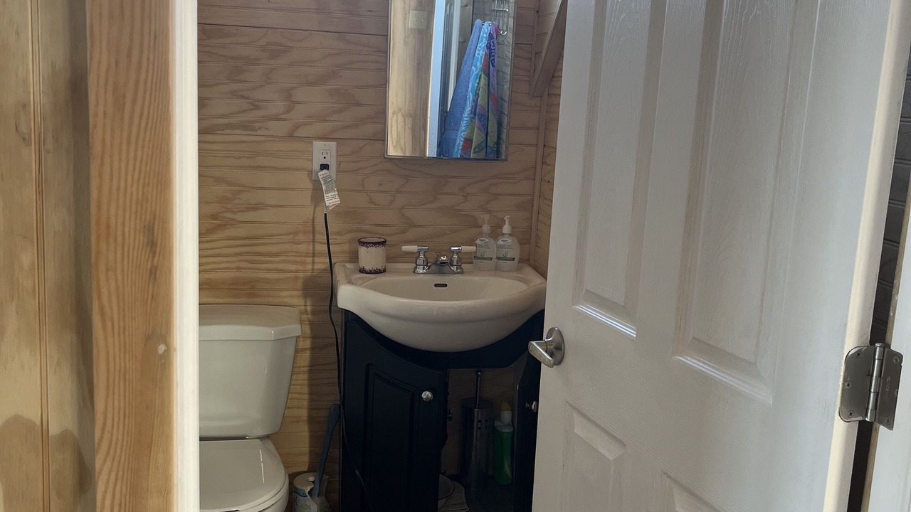 Photo of Bathroom in Saint Laurent