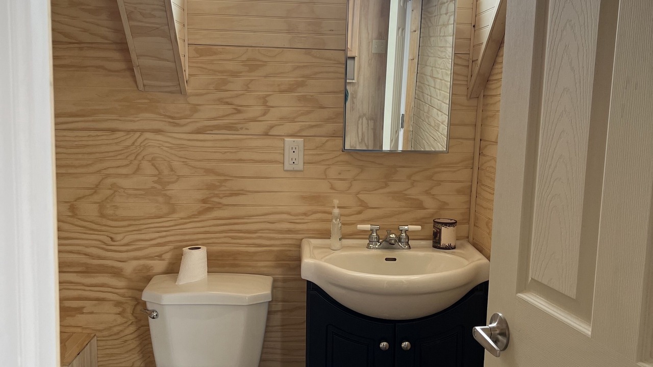 Photo of Bathroom in Saint Laurent