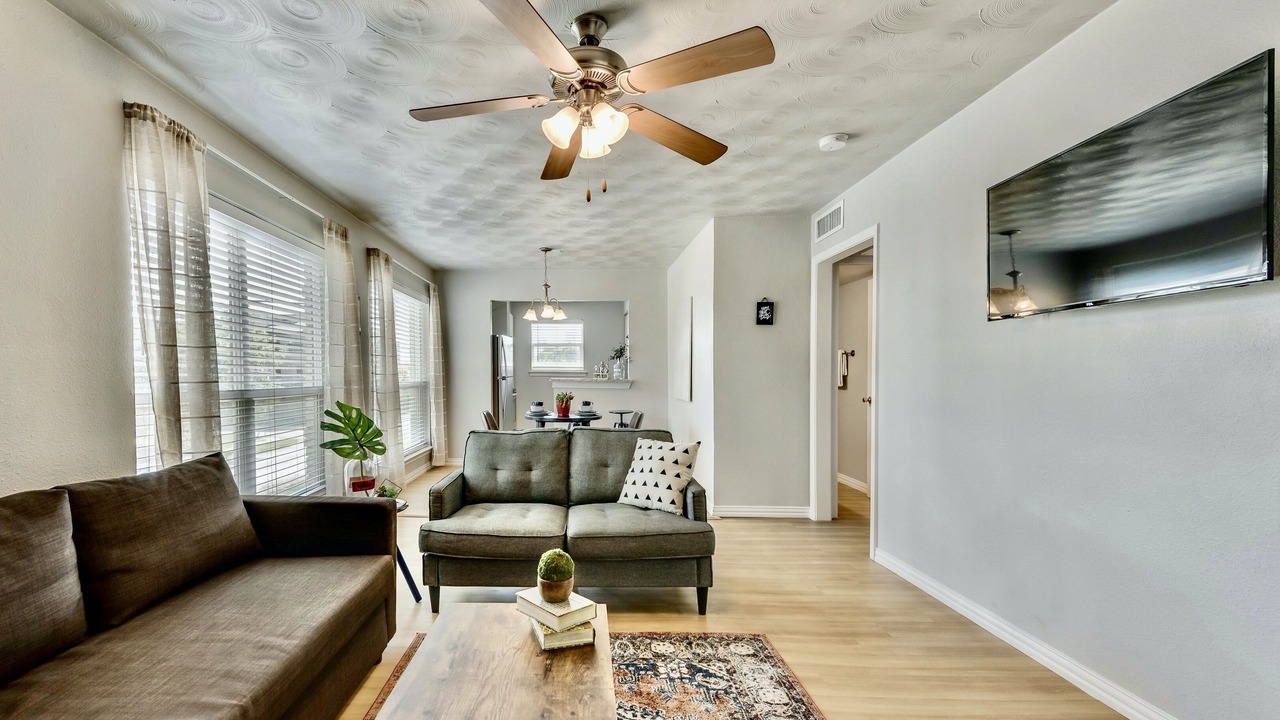Photo of Livingroom in Old East Dallas