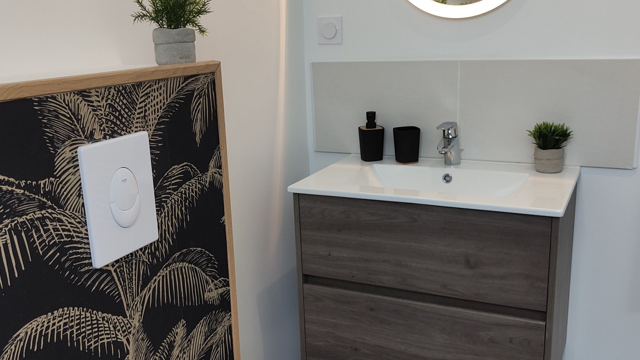 Photo of Bathroom in Noyant-de-Touraine
