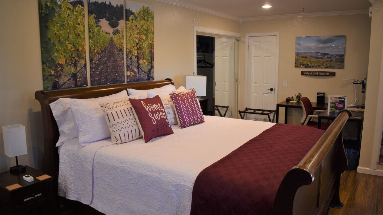 Photo of Bedroom in North Broadway