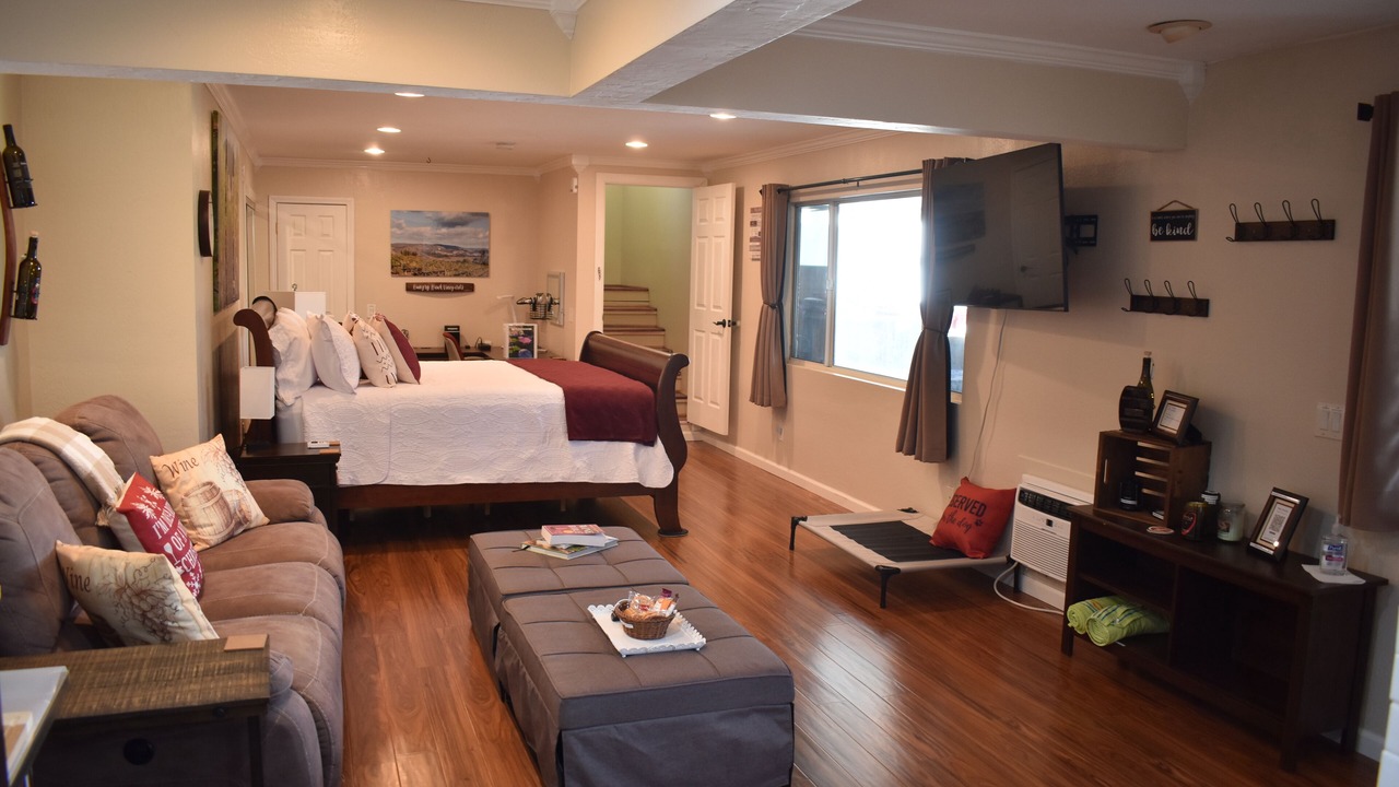 Photo of Bedroom in North Broadway