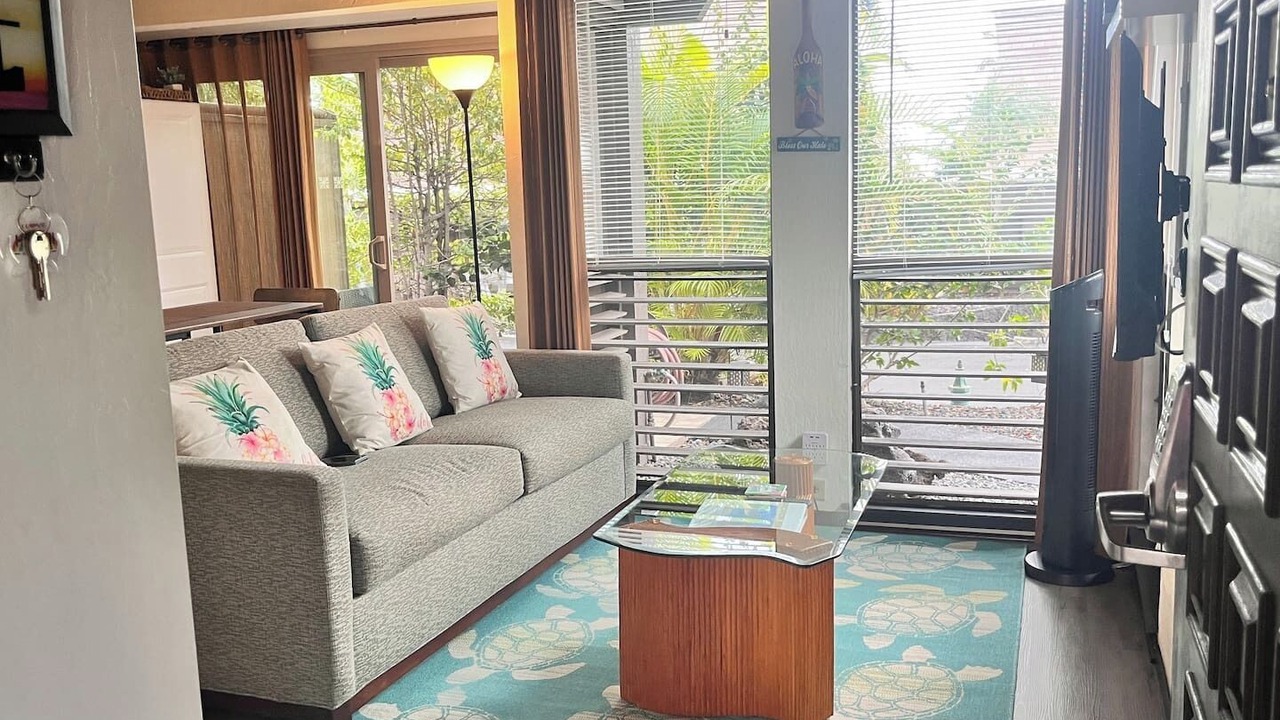 Photo of Livingroom in Punaluu