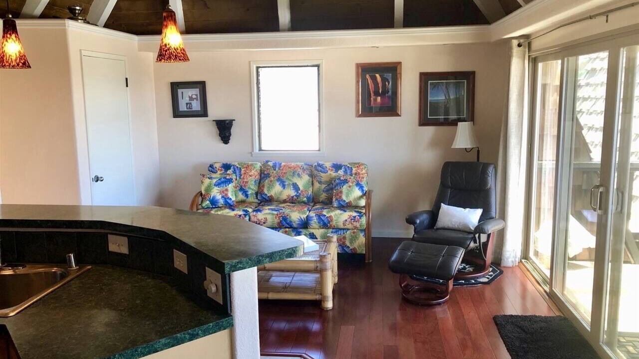 Photo of Livingroom in Punaluu