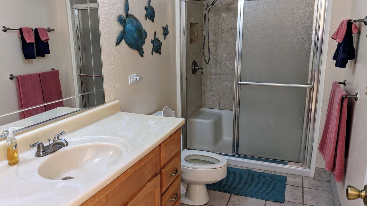 Photo of Bathroom in Punaluu