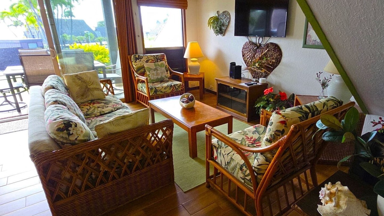 Photo of Livingroom in Punaluu