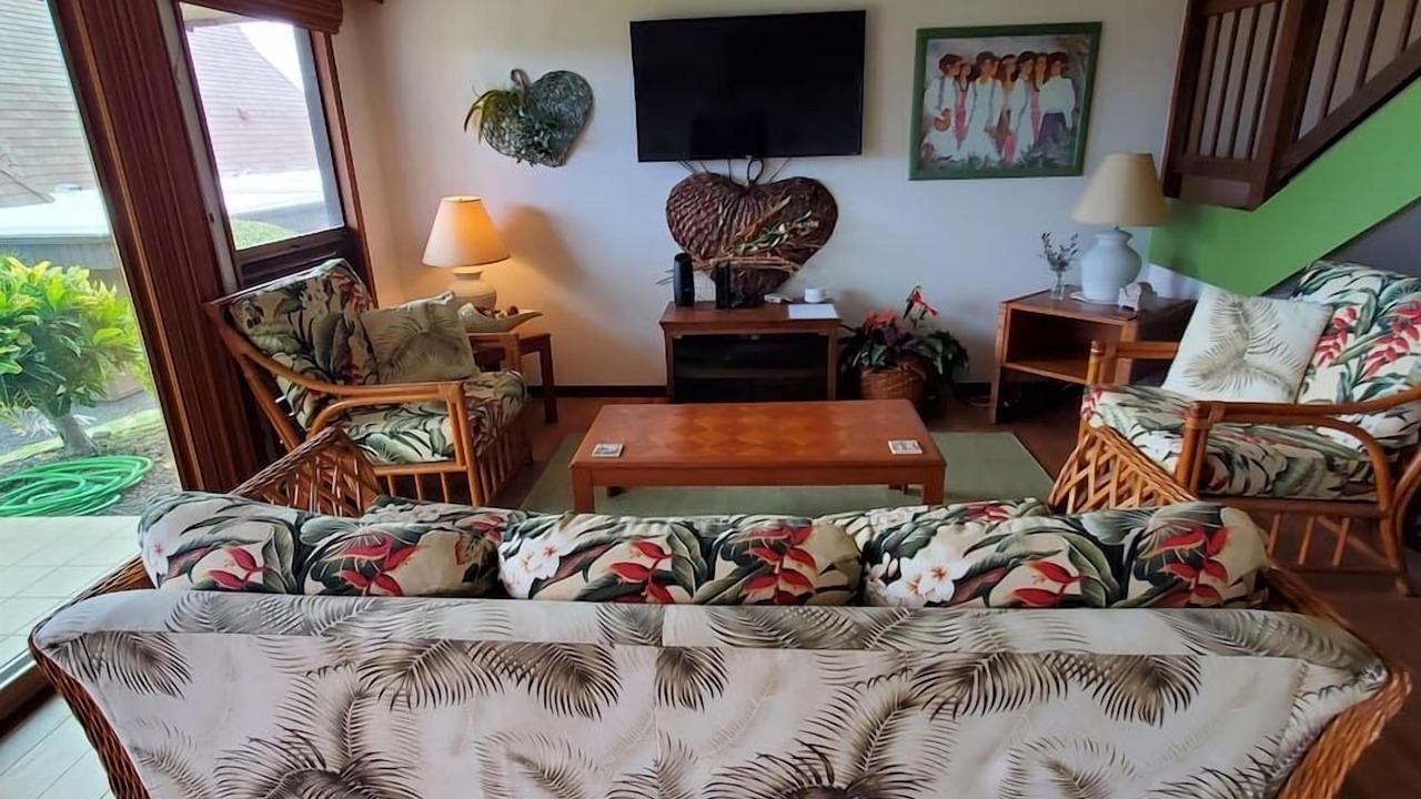 Photo of Livingroom in Punaluu