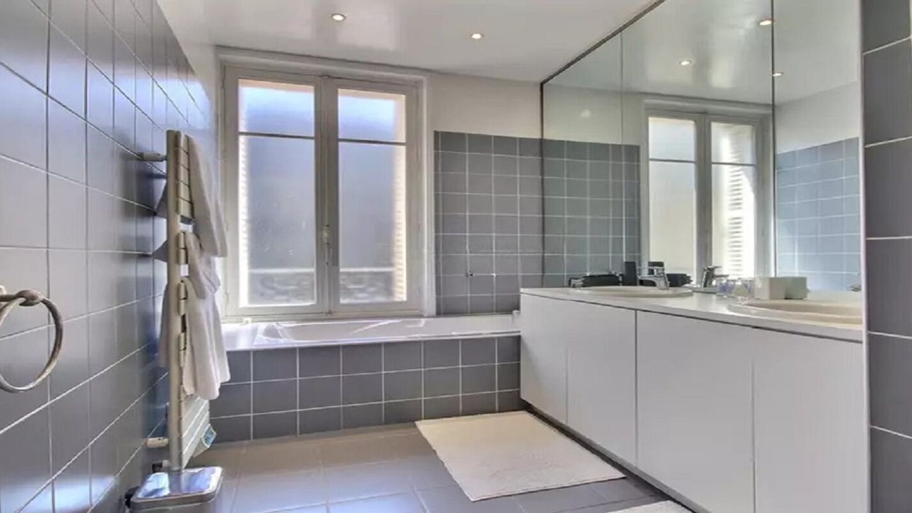 Photo of Bathroom in Quartier de la Plaine-de-Monceaux