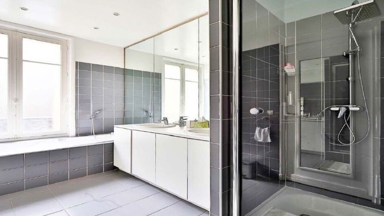 Photo of Bathroom in Quartier de la Plaine-de-Monceaux