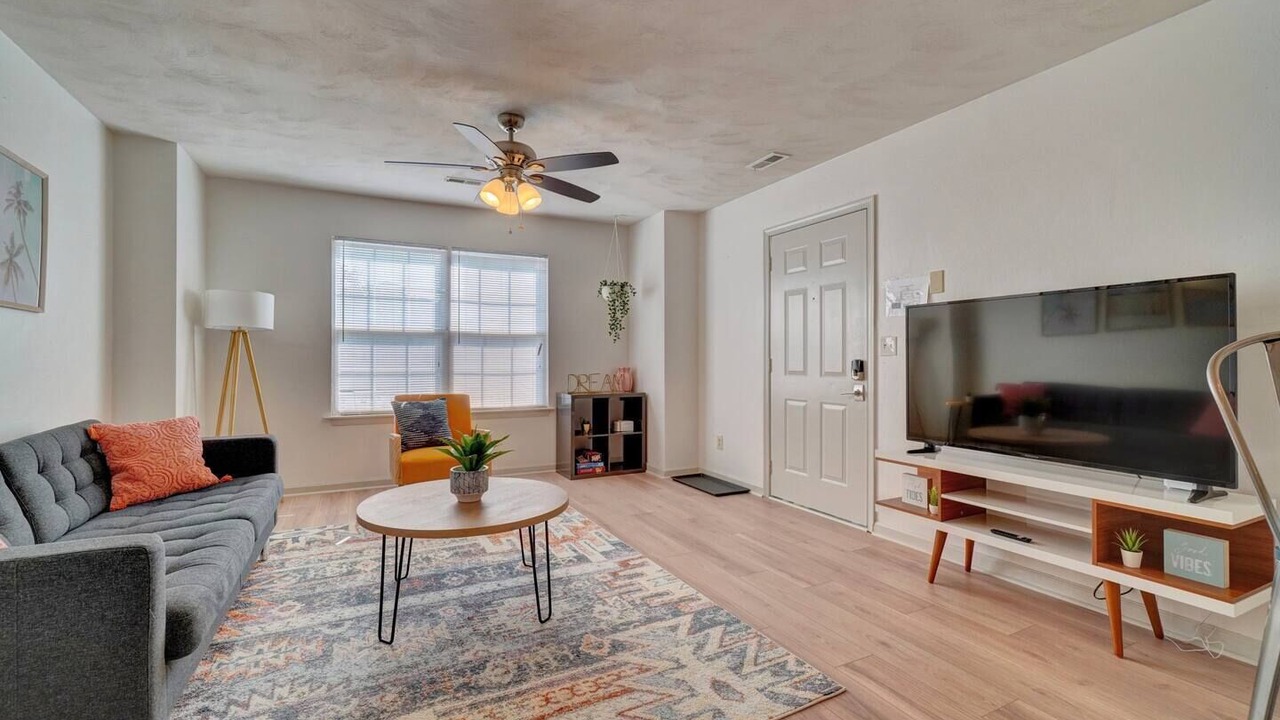 Photo of Livingroom in East Ocean View
