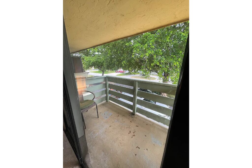 Photo of Patio Balcony in Imperial Point