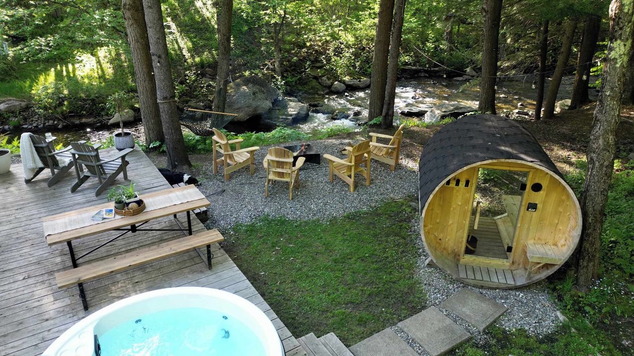 Photo of Patio Balcony in Potton