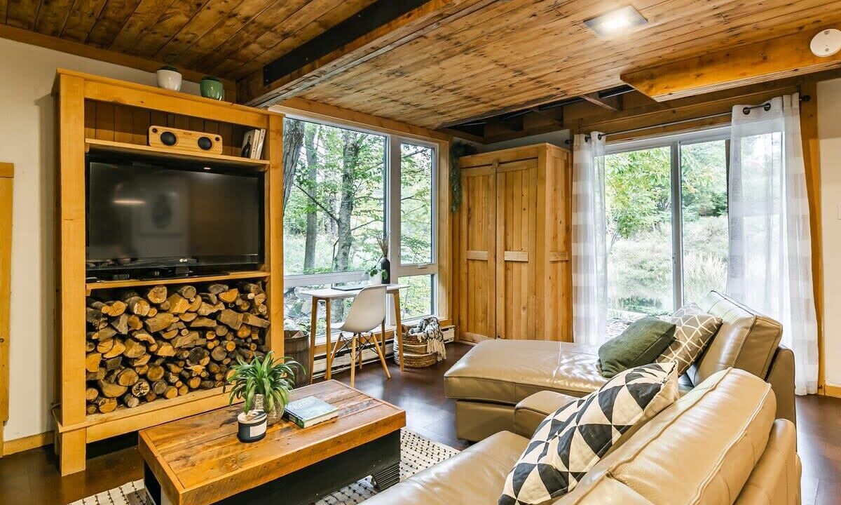 Photo of Livingroom in Lac-Brome