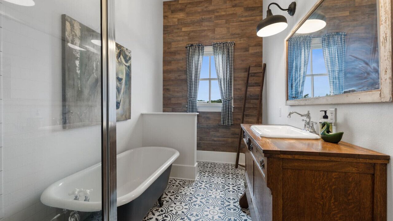 Photo of Bathroom in Brenham