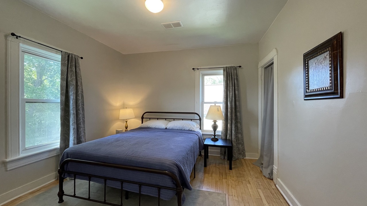 Photo of Bedroom in Ashland