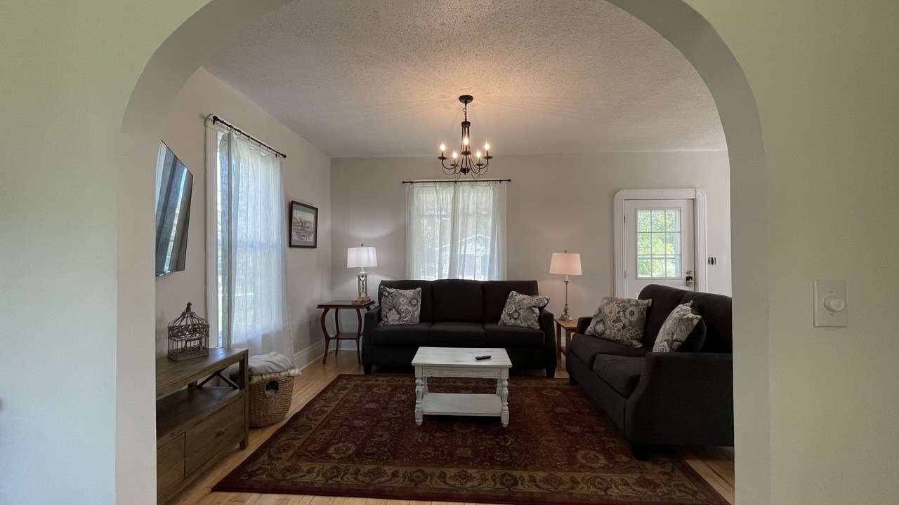 Photo of Livingroom in Ashland