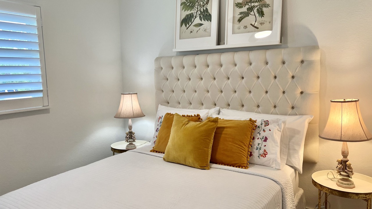Photo of Bedroom in Oakes Estates