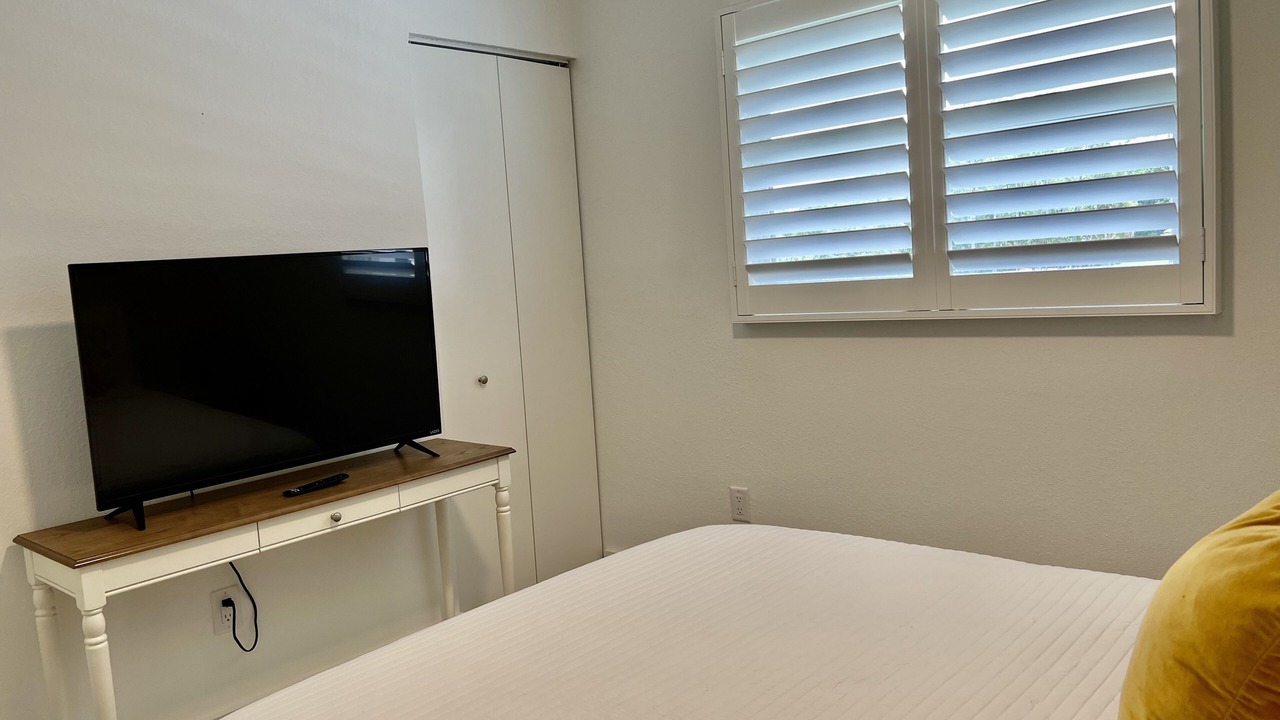 Photo of Bedroom in Oakes Estates