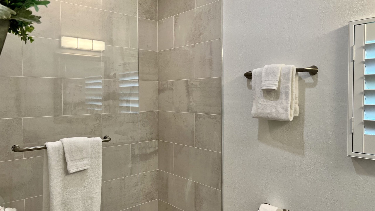 Photo of Bathroom in Oakes Estates