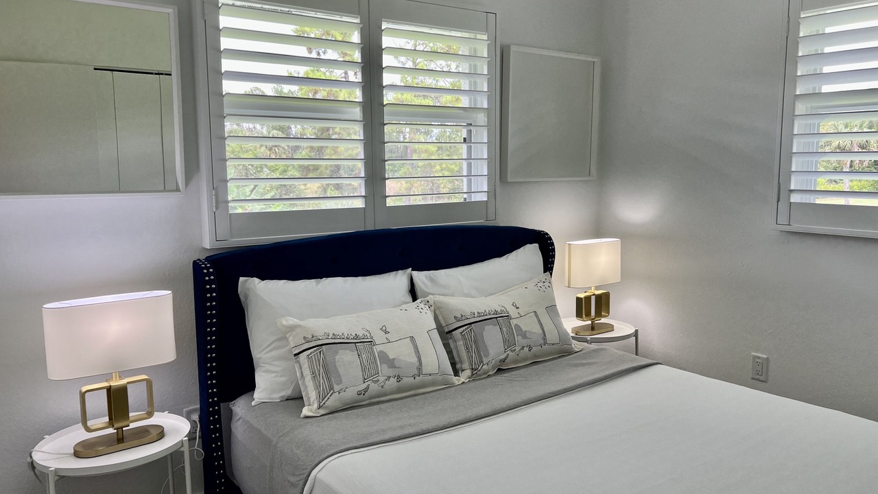 Photo of Bedroom in Oakes Estates