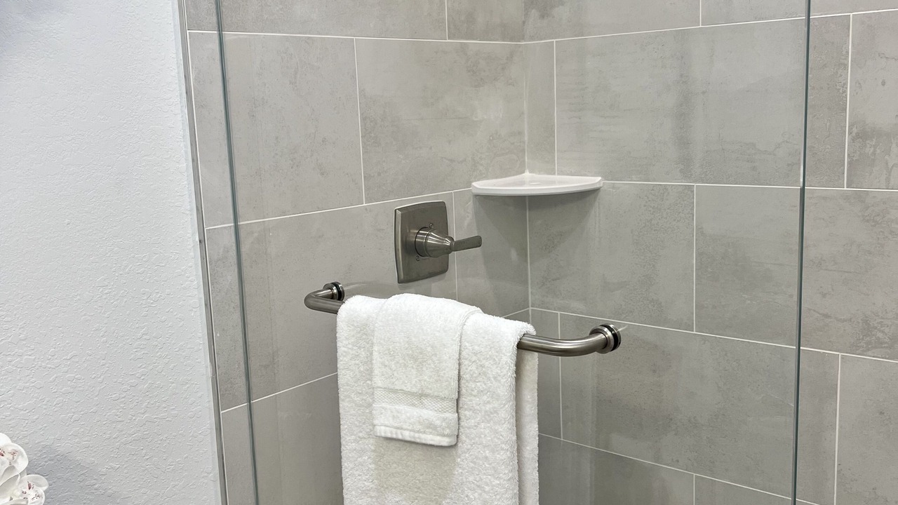Photo of Bathroom in Oakes Estates