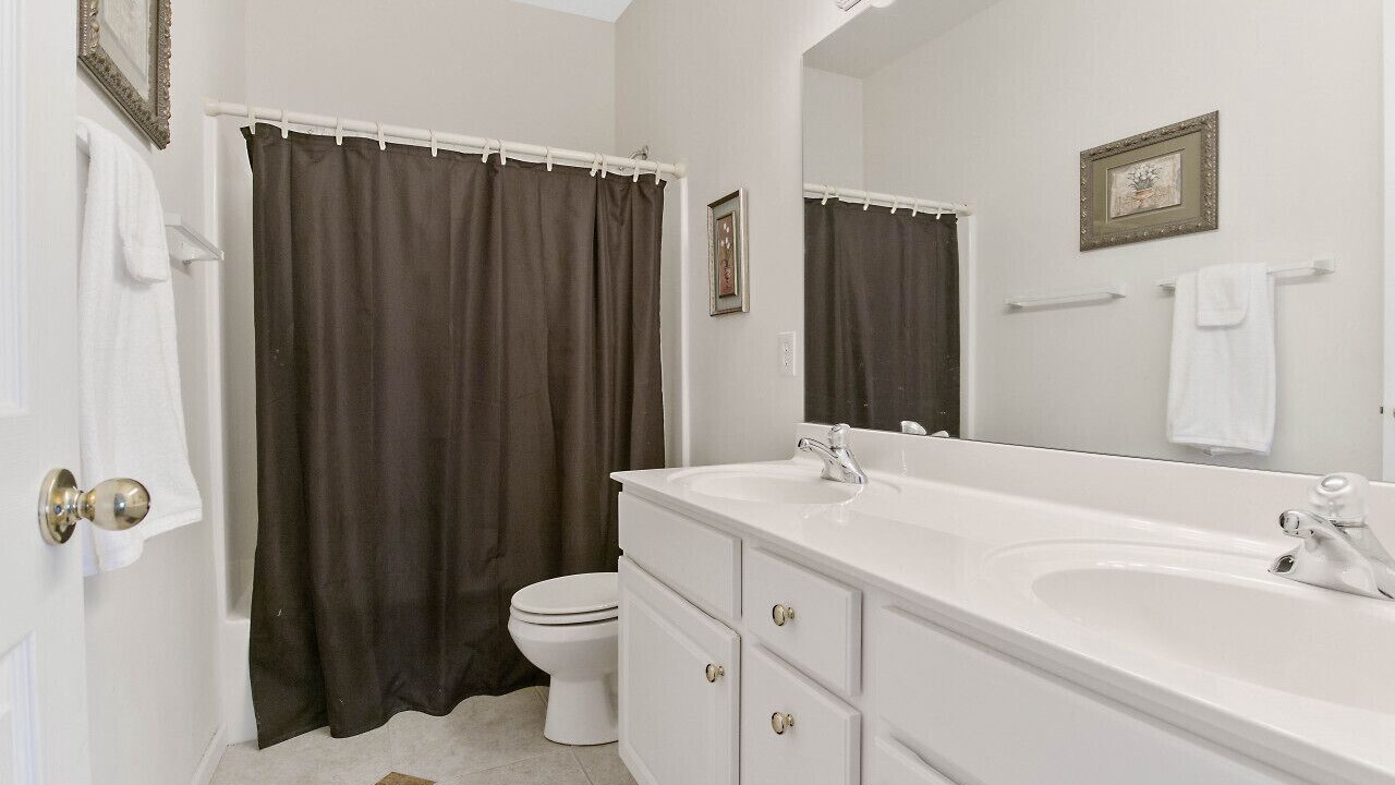Photo of Bathroom in Camdenton