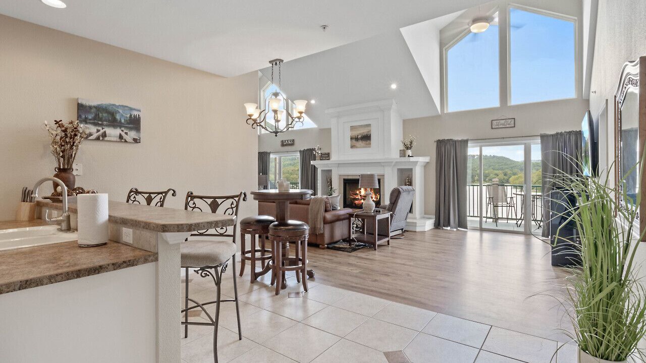 Photo of Livingroom in Camdenton