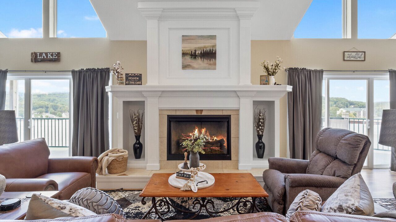 Photo of Livingroom in Camdenton