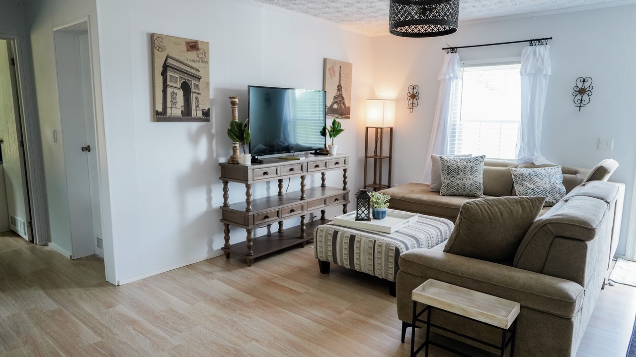Photo of Livingroom in Conestee