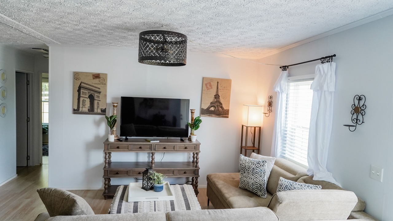 Photo of Livingroom in Conestee