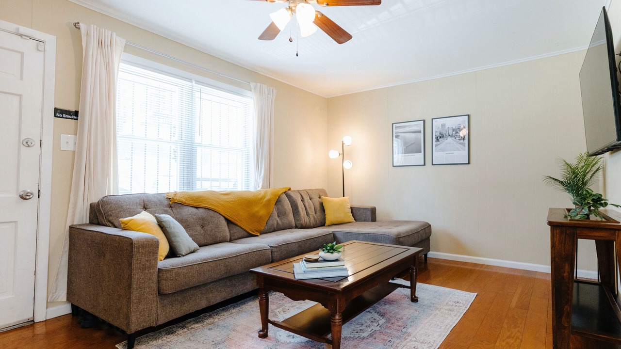 Photo of Bedroom in Midtown