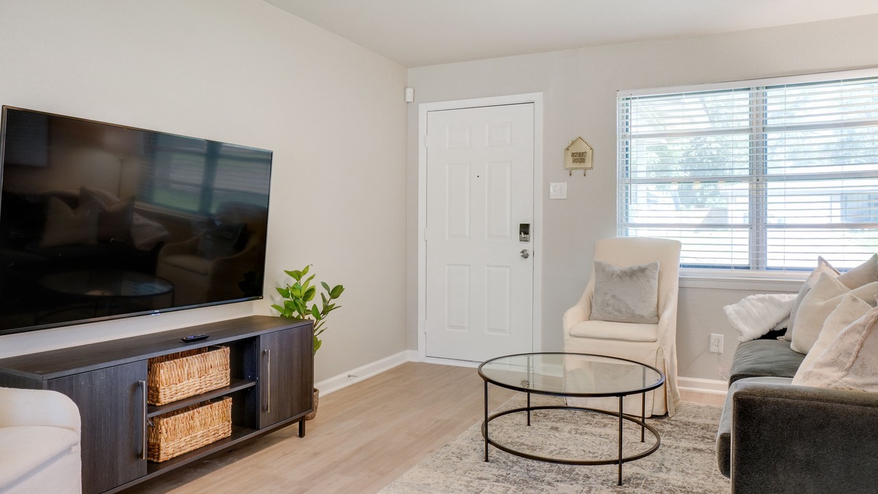 Photo of Livingroom in Park Central