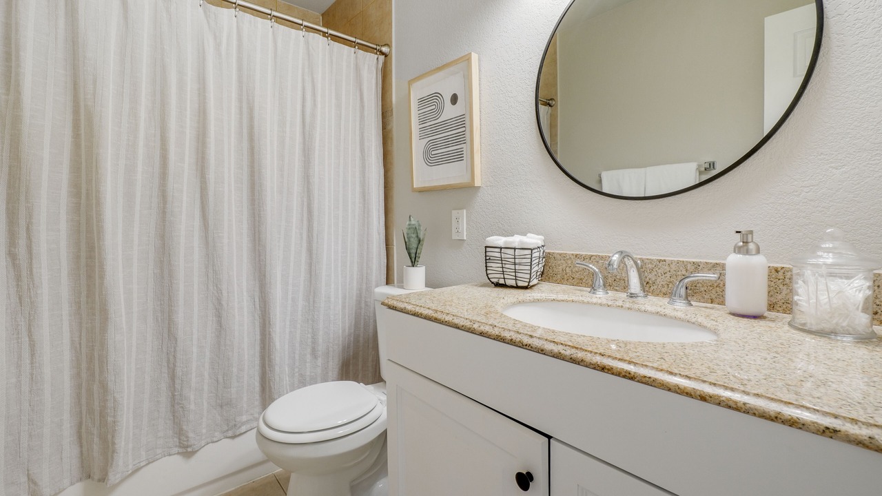 Photo of Bathroom in Park Central