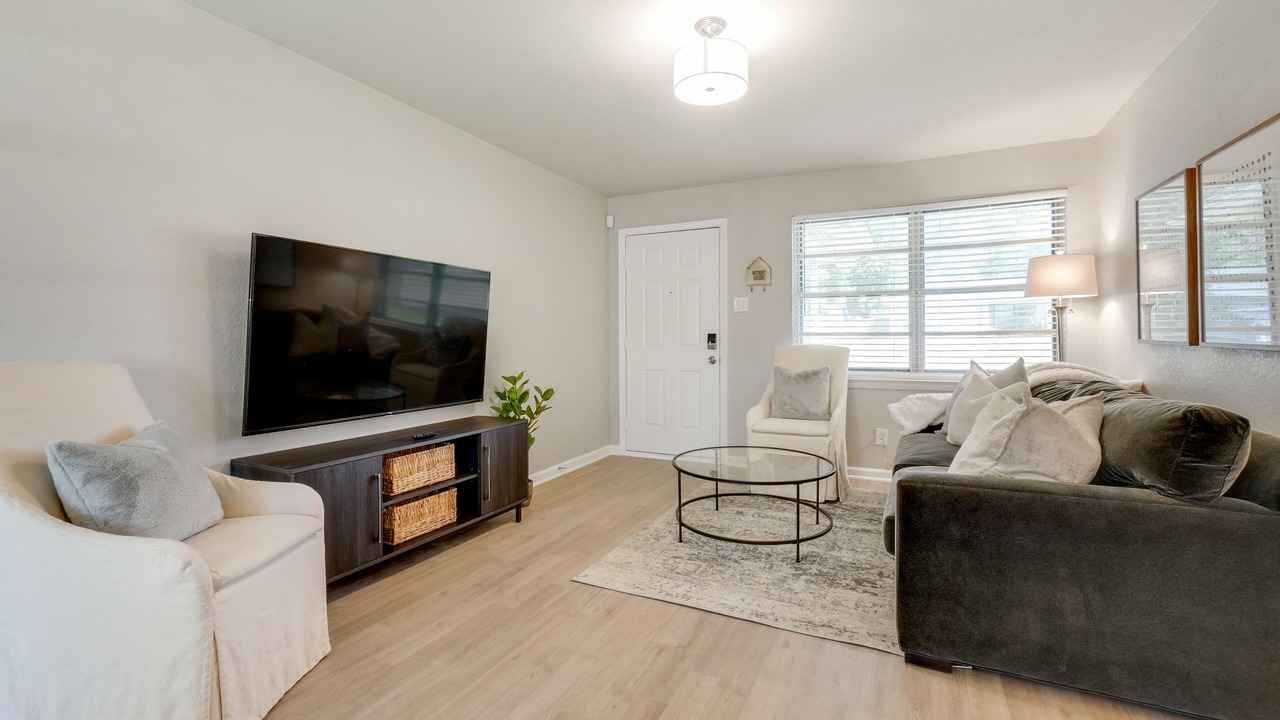 Photo of Livingroom in Park Central