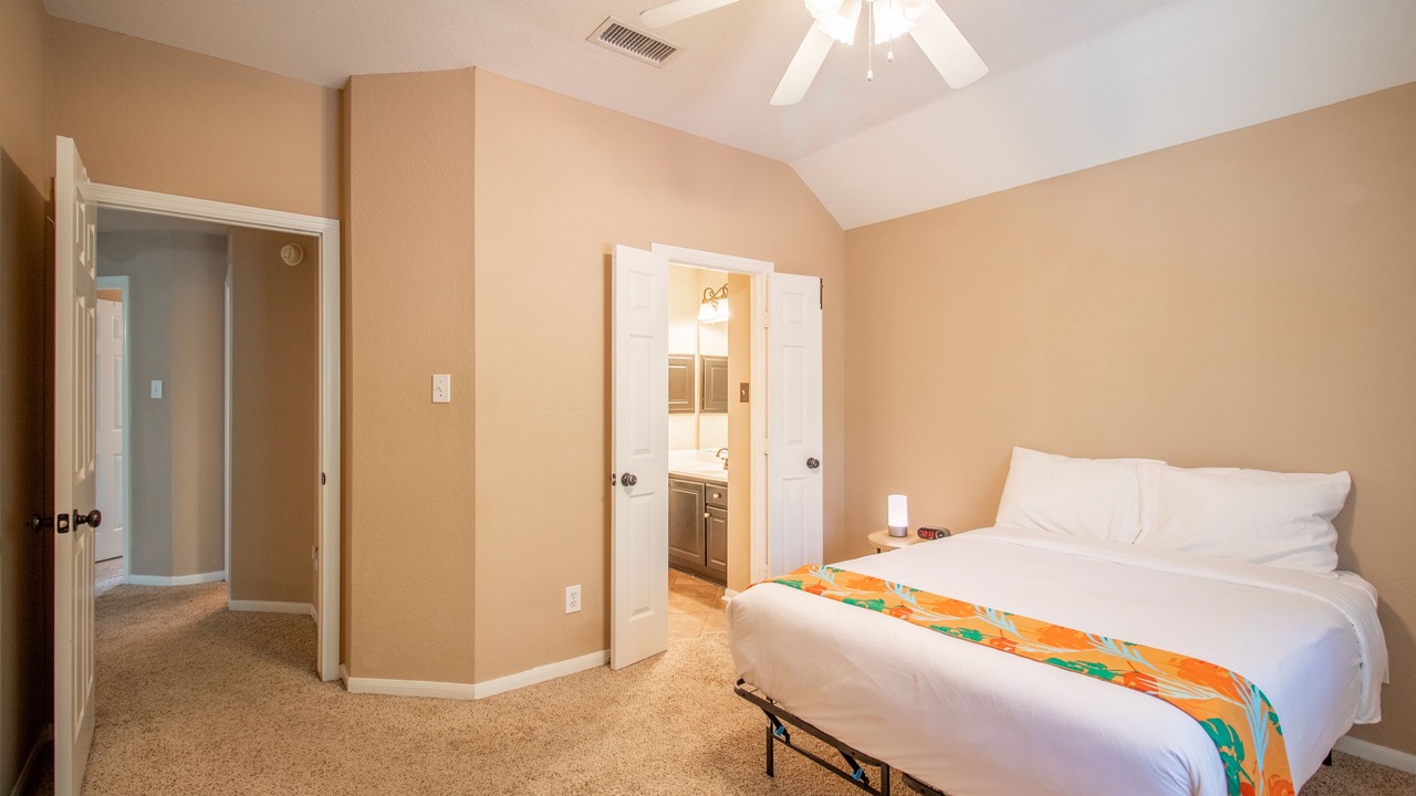 Photo of Bedroom in College Park