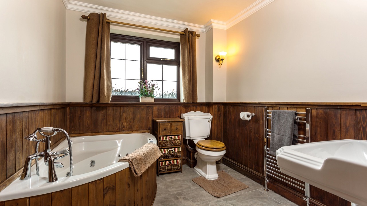 Photo of Bathroom in Liskeard