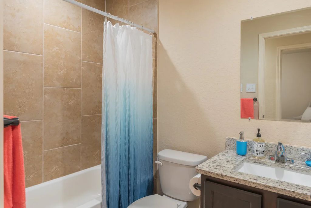 Photo of Bathroom in Live Oak