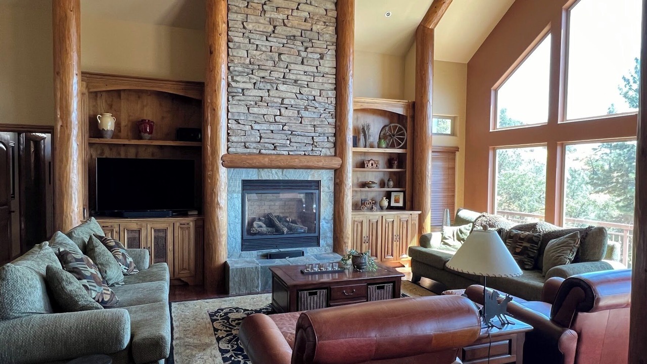 Photo of Livingroom in Forest Meadows