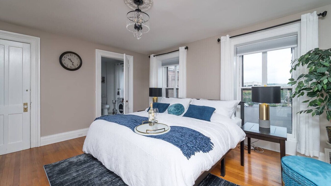 Photo of Bedroom in Troy