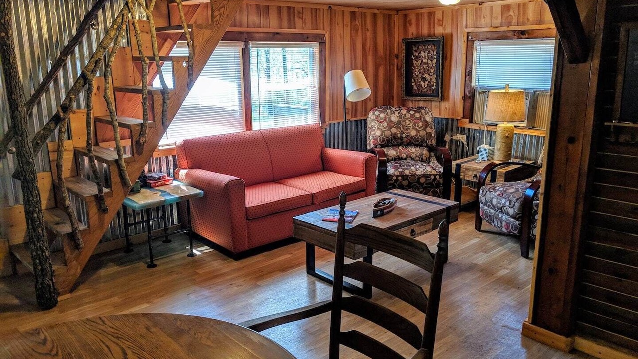 Photo of Livingroom in Mammoth Spring